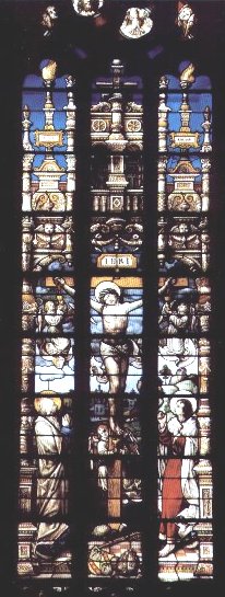 Partie supérieure du vitrail central - Crucifixion